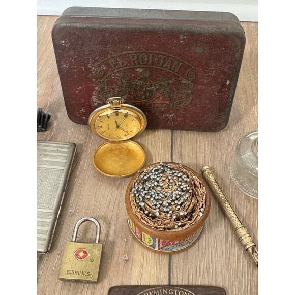Vintage Estate Junk Drawer Lot Grandpa Core Antiques Keys Razors Pins Odd Ends - Picture 3 of 16